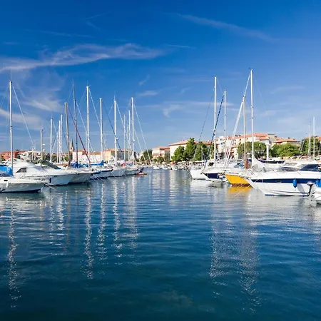 In Porec/istrien 10267 公寓 *